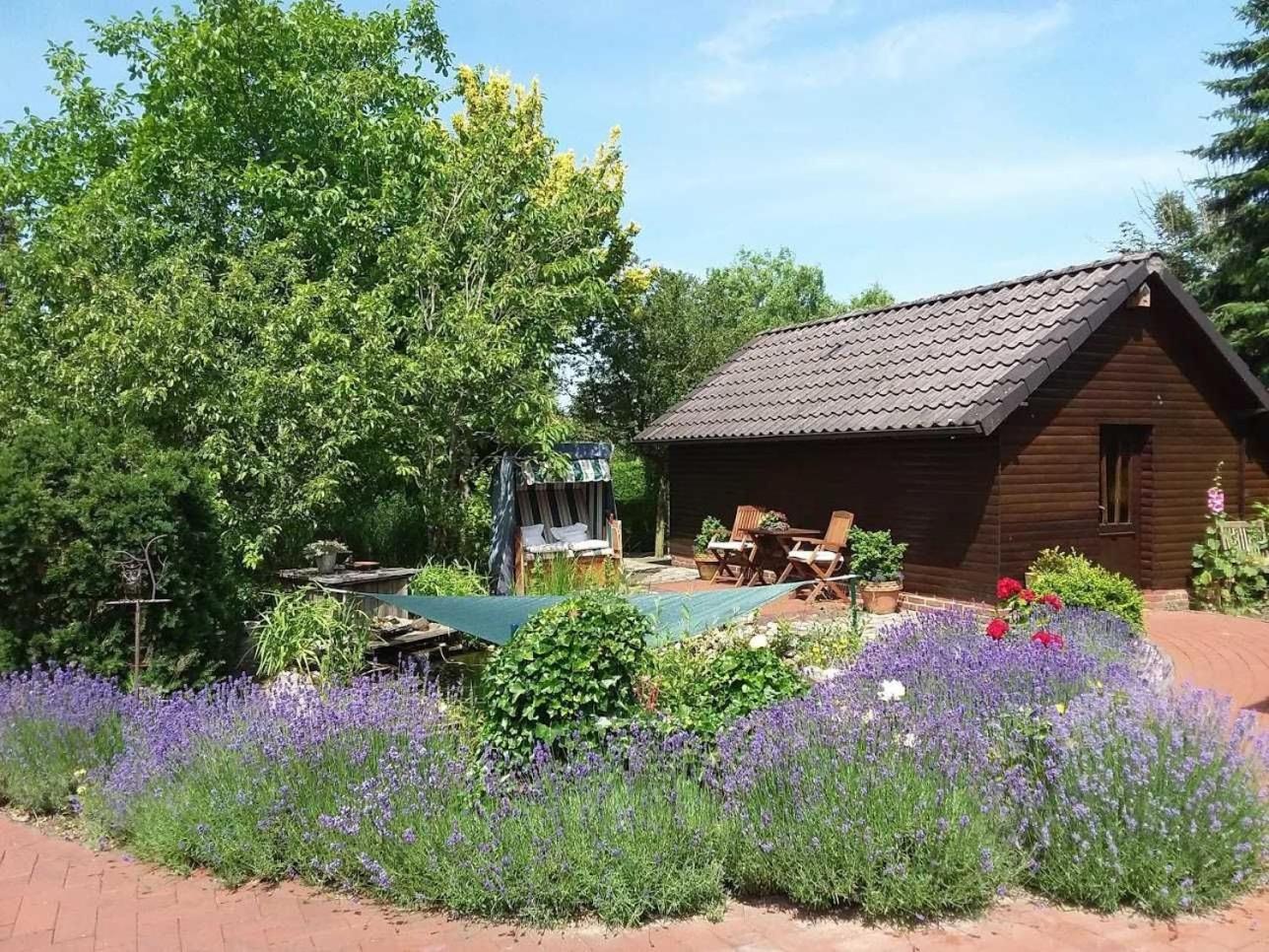Ferienwohnung Hahn, 95129 Rhauderfehn エクステリア 写真