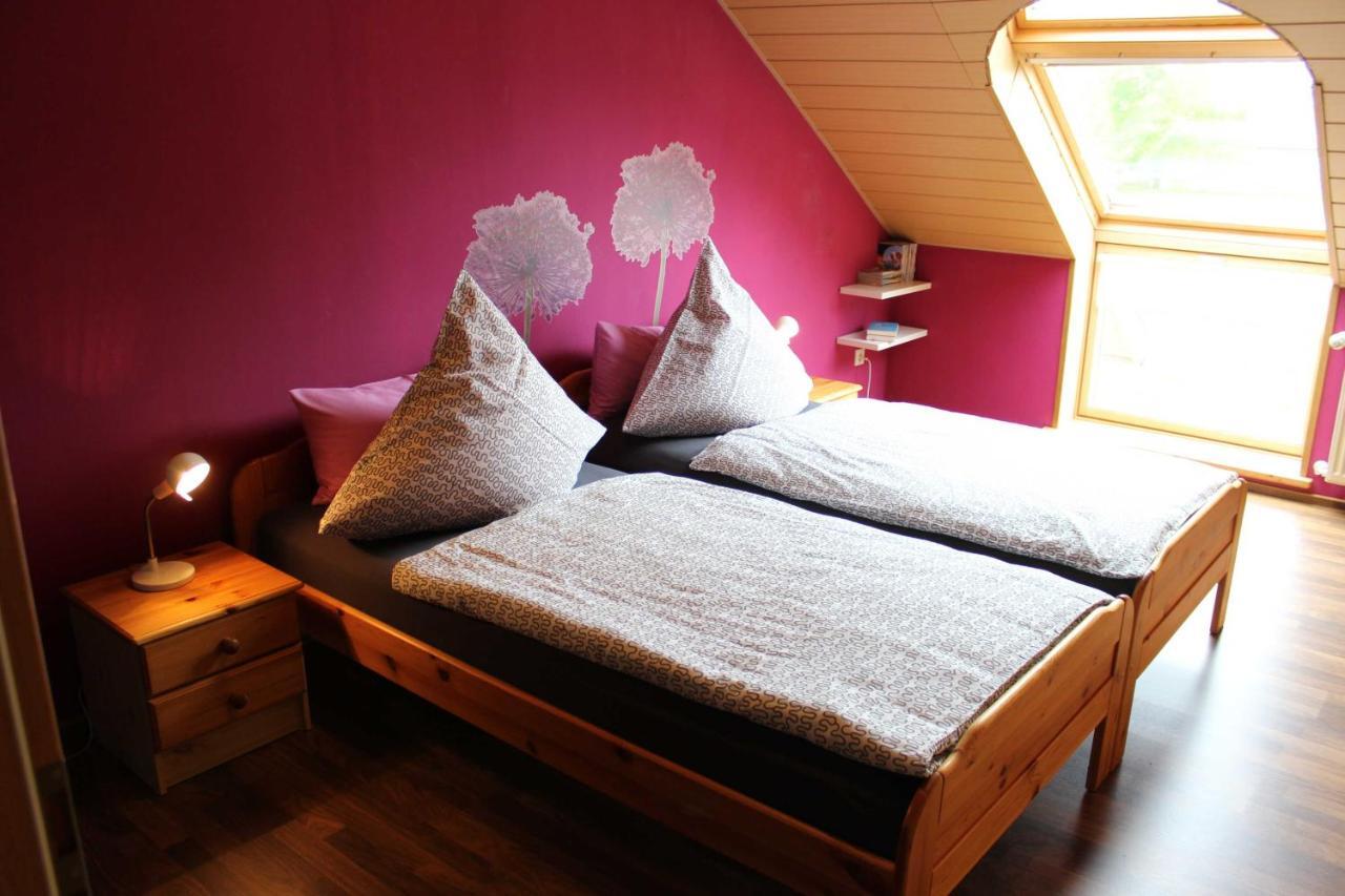 Ferienwohnung Hahn, 95129 Rhauderfehn エクステリア 写真